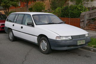 1991 Commodore Farmari | 1993 - 1997